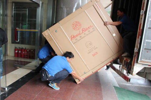 西塞山钢琴贵重工艺品无忧运